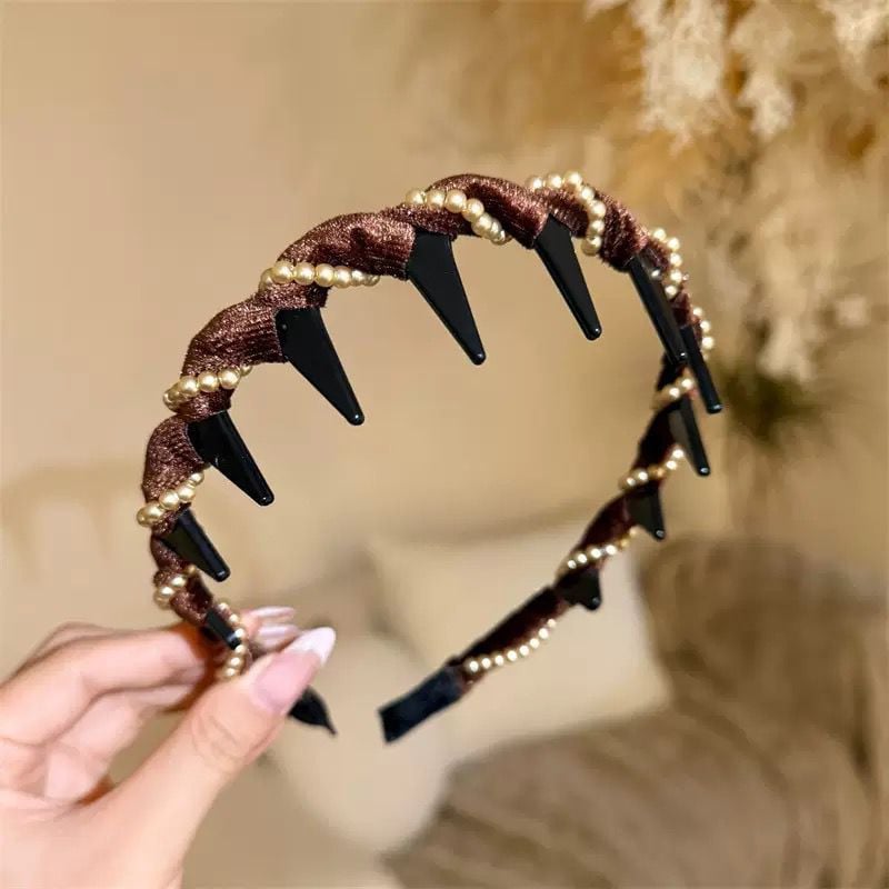 Retro Beaded Claw Headband Set – Vintage-Inspired Hair Accessory with Pearl & Fabric Detail | Stylish Hair Hoop for Women