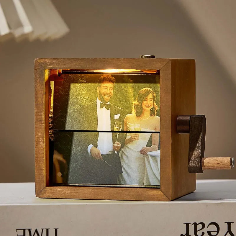 🔥Hot Sale 49% OFF -✨ Mechanical Hand-cranked Photo Album
