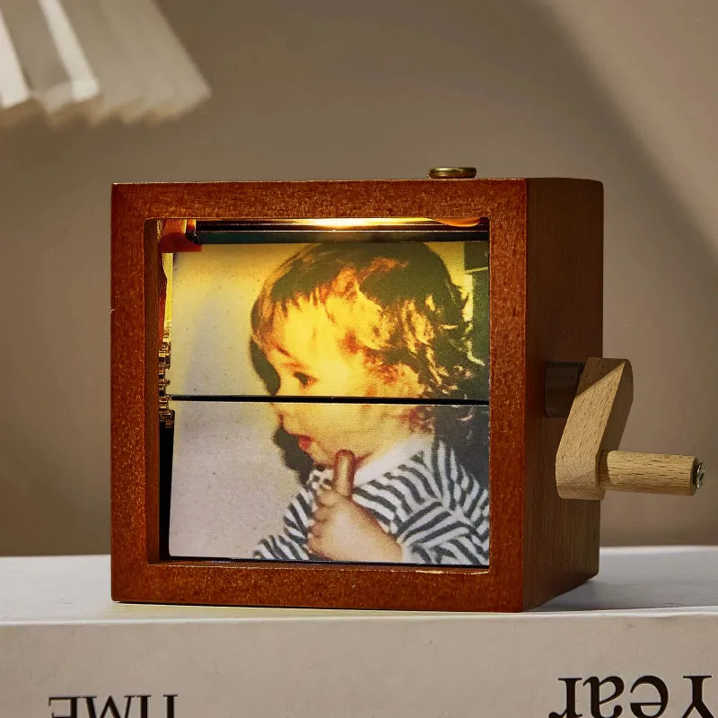 🔥Hot Sale 49% OFF -✨ Mechanical Hand-cranked Photo Album